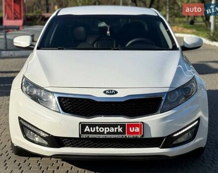 Білий Кіа Оптіма, об'ємом двигуна 2 л та пробігом 222 тис. км за 9440 $, фото 15 на Automoto.ua