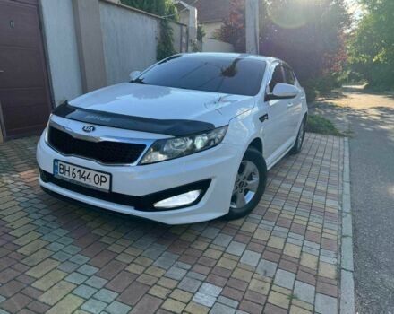 Белый Киа Оптима, объемом двигателя 2 л и пробегом 365 тыс. км за 7800 $, фото 3 на Automoto.ua