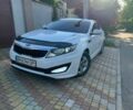 Белый Киа Оптима, объемом двигателя 2 л и пробегом 365 тыс. км за 7800 $, фото 3 на Automoto.ua
