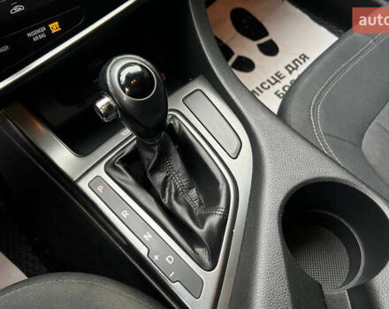 Білий Кіа Оптіма, об'ємом двигуна 2.36 л та пробігом 270 тис. км за 10000 $, фото 17 на Automoto.ua