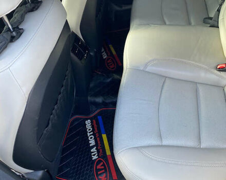 Белый Киа Оптима, объемом двигателя 2 л и пробегом 95 тыс. км за 11500 $, фото 12 на Automoto.ua