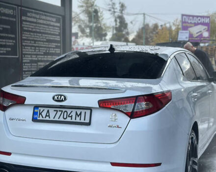 Белый Киа Оптима, объемом двигателя 2 л и пробегом 159 тыс. км за 11000 $, фото 2 на Automoto.ua