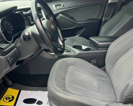 Білий Кіа Оптіма, об'ємом двигуна 2.4 л та пробігом 270 тис. км за 10000 $, фото 8 на Automoto.ua