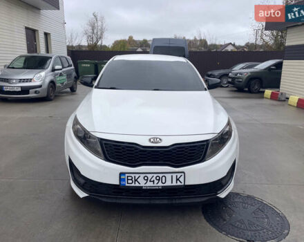 Белый Киа Оптима, объемом двигателя 2.4 л и пробегом 302 тыс. км за 8500 $, фото 1 на Automoto.ua