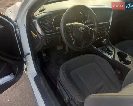 Белый Киа Оптима, объемом двигателя 2.36 л и пробегом 180 тыс. км за 8800 $, фото 9 на Automoto.ua