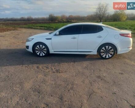 Белый Киа Оптима, объемом двигателя 2.36 л и пробегом 180 тыс. км за 8800 $, фото 7 на Automoto.ua