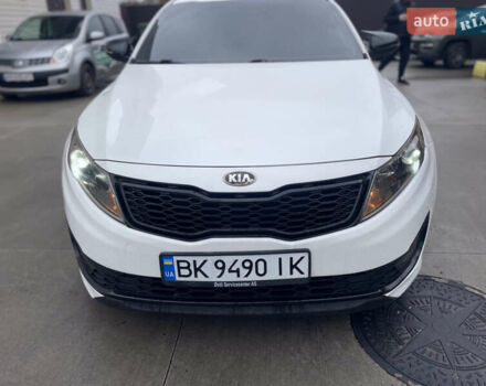Белый Киа Оптима, объемом двигателя 2.4 л и пробегом 302 тыс. км за 8500 $, фото 10 на Automoto.ua