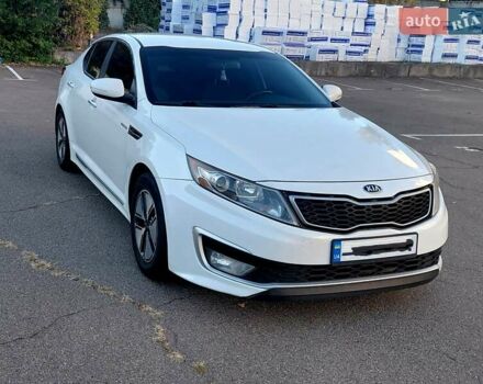 Киа Оптима 2013 в Киеве на Automoto.ua Белый Киа Оптима, объемом двигателя 2.36 л и пробегом 262 тыс. км за 11500 $, фото 2 на Automoto.ua