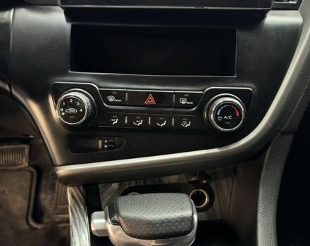 Белый Киа Оптима, объемом двигателя 2 л и пробегом 260 тыс. км за 8500 $, фото 14 на Automoto.ua