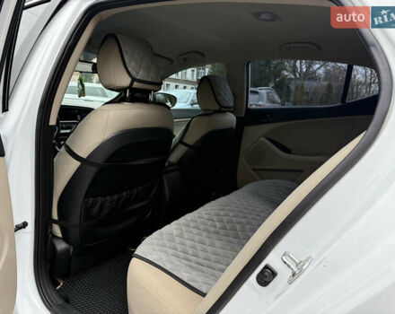 Белый Киа Оптима, объемом двигателя 2.4 л и пробегом 120 тыс. км за 8200 $, фото 16 на Automoto.ua