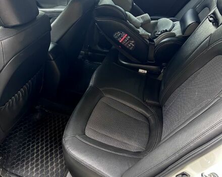 Білий Кіа Оптіма, об'ємом двигуна 2 л та пробігом 99 тис. км за 4800 $, фото 4 на Automoto.ua