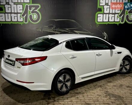 Білий Кіа Оптіма, об'ємом двигуна 2.36 л та пробігом 166 тис. км за 8999 $, фото 9 на Automoto.ua