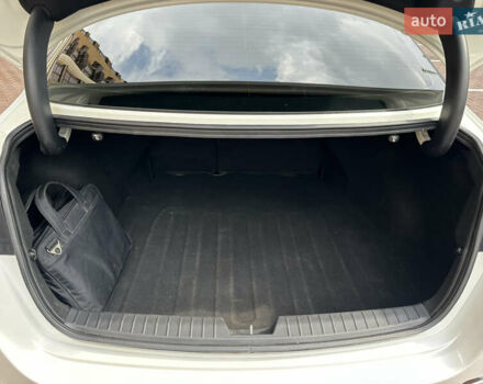 Білий Кіа Оптіма, об'ємом двигуна 2.4 л та пробігом 190 тис. км за 9300 $, фото 27 на Automoto.ua