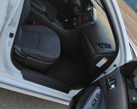 Киа Оптима 2013 в Киеве на Automoto.ua Белый Киа Оптима, объемом двигателя 2.36 л и пробегом 262 тыс. км за 11500 $, фото 12 на Automoto.ua