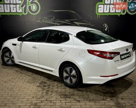 Білий Кіа Оптіма, об'ємом двигуна 2.36 л та пробігом 166 тис. км за 8999 $, фото 12 на Automoto.ua