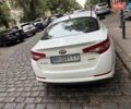 Белый Киа Оптима, объемом двигателя 2.36 л и пробегом 101 тыс. км за 10000 $, фото 2 на Automoto.ua