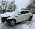 Білий Кіа Оптіма, об'ємом двигуна 2.4 л та пробігом 150 тис. км за 2500 $, фото 1 на Automoto.ua