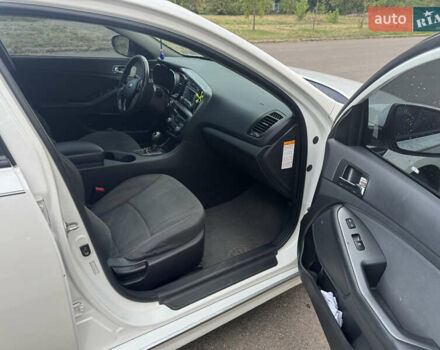 Білий Кіа Оптіма, об'ємом двигуна 2.36 л та пробігом 230 тис. км за 8300 $, фото 8 на Automoto.ua
