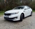 Білий Кіа Оптіма, об'ємом двигуна 2.4 л та пробігом 151 тис. км за 9750 $, фото 1 на Automoto.ua