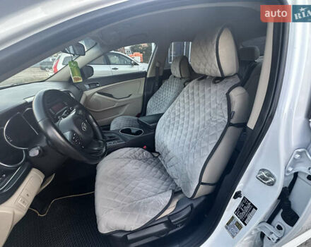 Белый Киа Оптима, объемом двигателя 2.4 л и пробегом 125 тыс. км за 8600 $, фото 20 на Automoto.ua