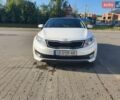 Білий Кіа Оптіма, об'ємом двигуна 2.4 л та пробігом 289 тис. км за 10000 $, фото 6 на Automoto.ua