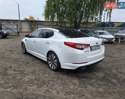 Белый Киа Оптима, объемом двигателя 2.36 л и пробегом 207 тыс. км за 8900 $, фото 7 на Automoto.ua