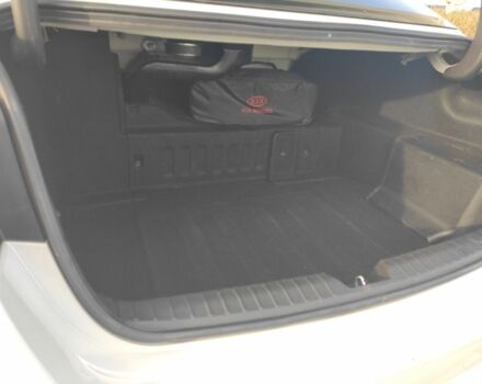 Белый Киа Оптима, объемом двигателя 2.4 л и пробегом 142 тыс. км за 10481 $, фото 4 на Automoto.ua