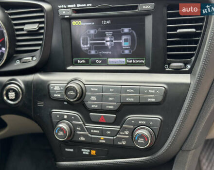 Білий Кіа Оптіма, об'ємом двигуна 2.4 л та пробігом 256 тис. км за 9100 $, фото 14 на Automoto.ua