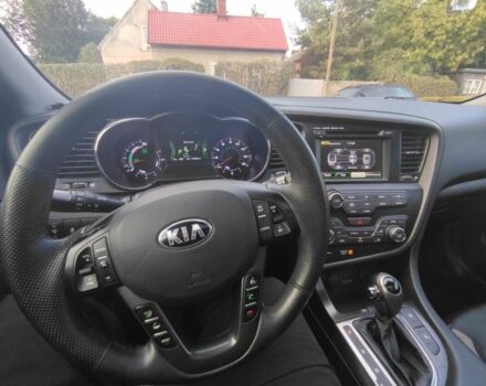 Білий Кіа Оптіма, об'ємом двигуна 2.4 л та пробігом 142 тис. км за 10717 $, фото 6 на Automoto.ua