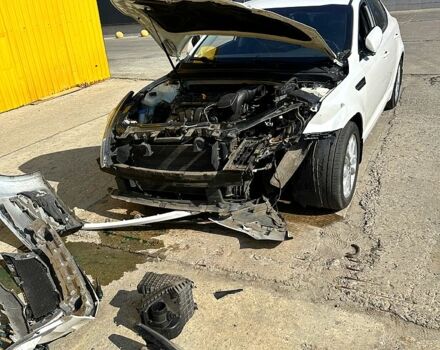 Білий Кіа Оптіма, об'ємом двигуна 2 л та пробігом 99 тис. км за 4800 $, фото 2 на Automoto.ua
