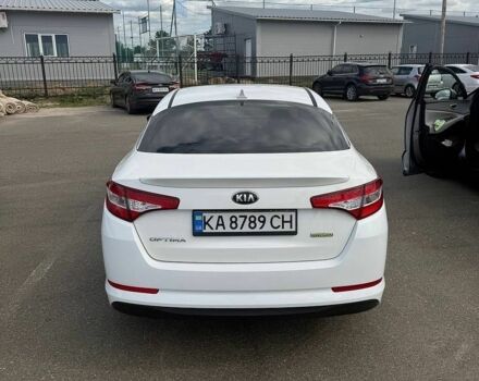 Білий Кіа Оптіма, об'ємом двигуна 2.36 л та пробігом 240 тис. км за 9100 $, фото 5 на Automoto.ua