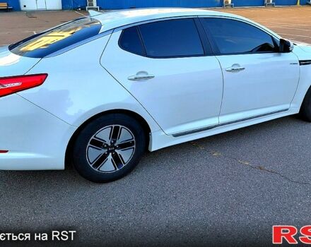 Белый Киа Оптима, объемом двигателя 2.4 л и пробегом 262 тыс. км за 11500 $, фото 6 на Automoto.ua