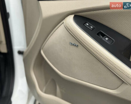 Білий Кіа Оптіма, об'ємом двигуна 2.4 л та пробігом 256 тис. км за 9100 $, фото 22 на Automoto.ua