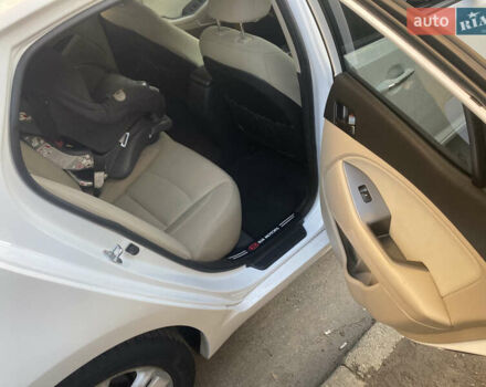 Белый Киа Оптима, объемом двигателя 2.4 л и пробегом 283 тыс. км за 9800 $, фото 18 на Automoto.ua