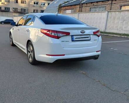 Киа Оптима 2013 в Киеве на Automoto.ua Белый Киа Оптима, объемом двигателя 2.36 л и пробегом 262 тыс. км за 11500 $, фото 4 на Automoto.ua