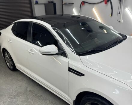 Белый Киа Оптима, объемом двигателя 2 л и пробегом 260 тыс. км за 8500 $, фото 5 на Automoto.ua