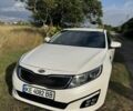 Білий Кіа Оптіма, об'ємом двигуна 2 л та пробігом 197 тис. км за 9498 $, фото 2 на Automoto.ua