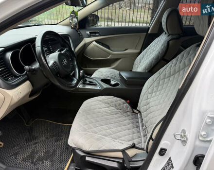 Белый Киа Оптима, объемом двигателя 2.4 л и пробегом 120 тыс. км за 8200 $, фото 4 на Automoto.ua