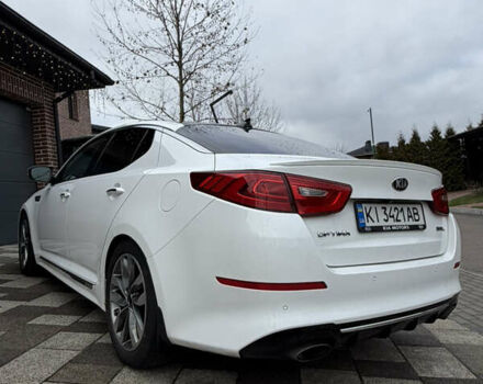 Белый Киа Оптима, объемом двигателя 2 л и пробегом 209 тыс. км за 13000 $, фото 2 на Automoto.ua