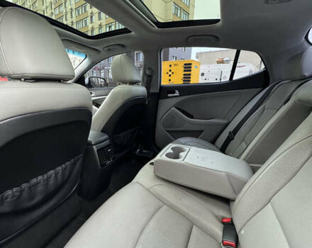 Білий Кіа Оптіма, об'ємом двигуна 2.4 л та пробігом 167 тис. км за 11800 $, фото 17 на Automoto.ua