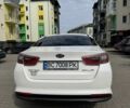 Белый Киа Оптима, объемом двигателя 2.4 л и пробегом 210 тыс. км за 11900 $, фото 3 на Automoto.ua