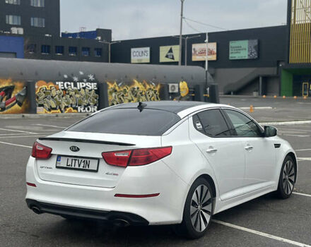 Белый Киа Оптима, объемом двигателя 2.36 л и пробегом 181 тыс. км за 9300 $, фото 4 на Automoto.ua