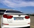 Белый Киа Оптима, объемом двигателя 2.4 л и пробегом 175 тыс. км за 10000 $, фото 1 на Automoto.ua