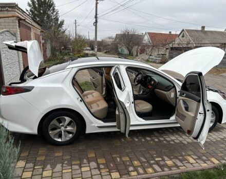 Білий Кіа Оптіма, об'ємом двигуна 2.4 л та пробігом 188 тис. км за 8800 $, фото 12 на Automoto.ua