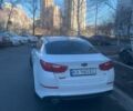 Білий Кіа Оптіма, об'ємом двигуна 2.4 л та пробігом 178 тис. км за 8500 $, фото 5 на Automoto.ua