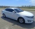 Белый Киа Оптима, объемом двигателя 2 л и пробегом 280 тыс. км за 10400 $, фото 2 на Automoto.ua