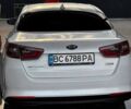 Белый Киа Оптима, объемом двигателя 2.36 л и пробегом 185 тыс. км за 9900 $, фото 7 на Automoto.ua