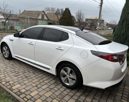 Білий Кіа Оптіма, об'ємом двигуна 2.4 л та пробігом 188 тис. км за 8800 $, фото 3 на Automoto.ua