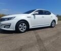 Белый Киа Оптима, объемом двигателя 2 л и пробегом 280 тыс. км за 10400 $, фото 5 на Automoto.ua