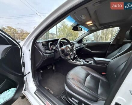 Білий Кіа Оптіма, об'ємом двигуна 2 л та пробігом 283 тис. км за 11500 $, фото 44 на Automoto.ua